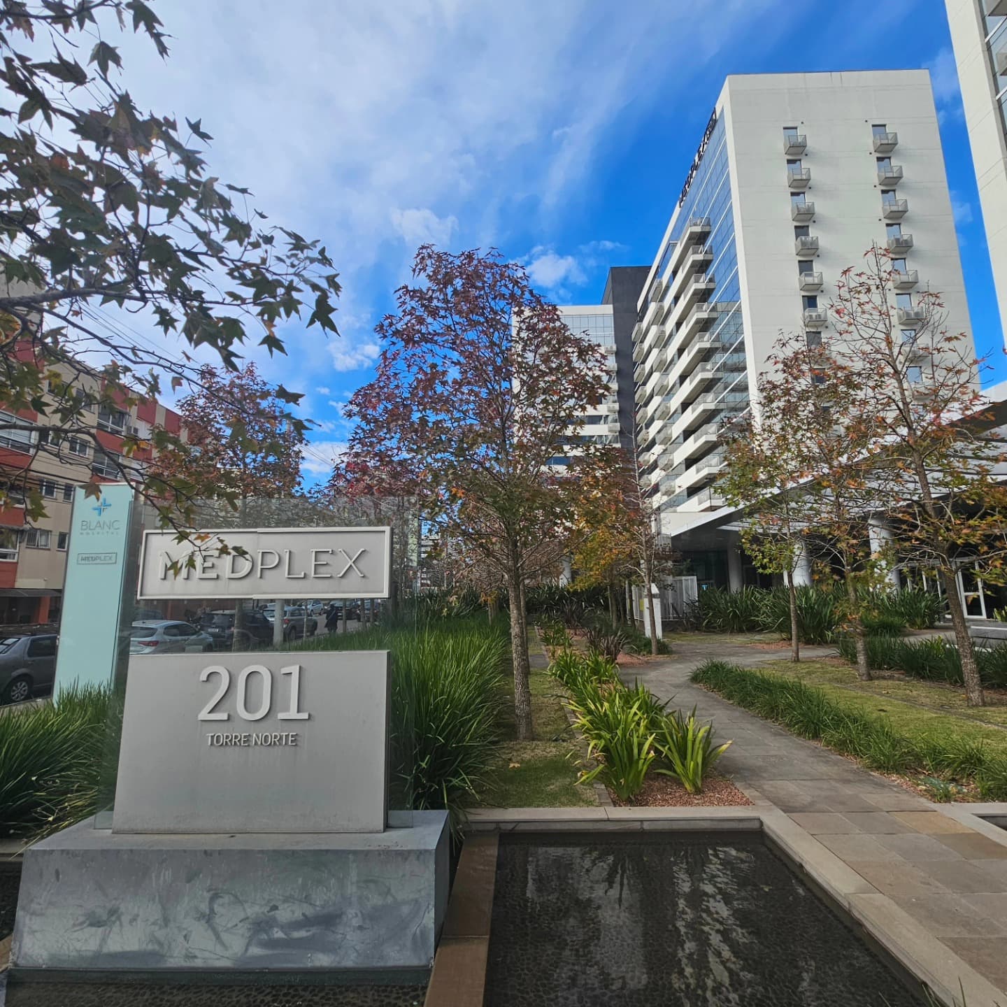 Entrada do Medplex Santana, R. Gomes Jardim 201 — Torre Norte, Porto Alegre